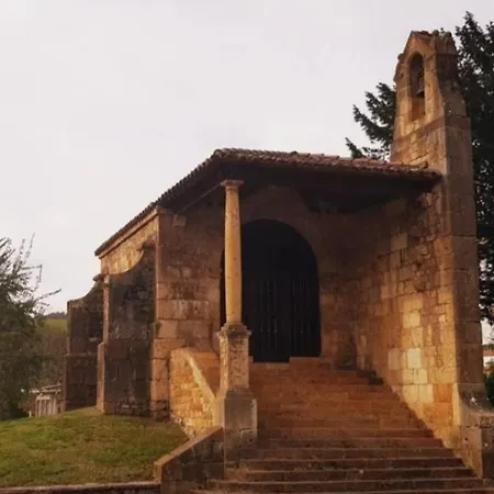 Carlys House - Calzada De Ponga 5 *